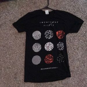 Twenty one pilots blurry face hot topic T